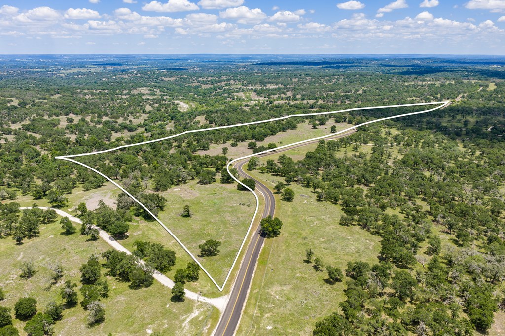 2100 Grape Creek Rd photo 2
