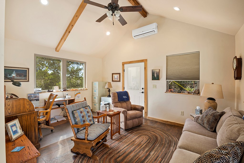 260 Chinaberry Lane photo 3