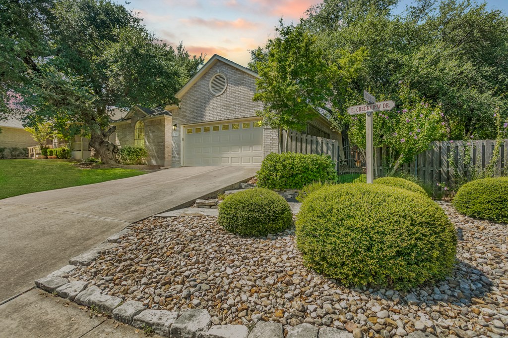 201 E Creekview Dr photo 17