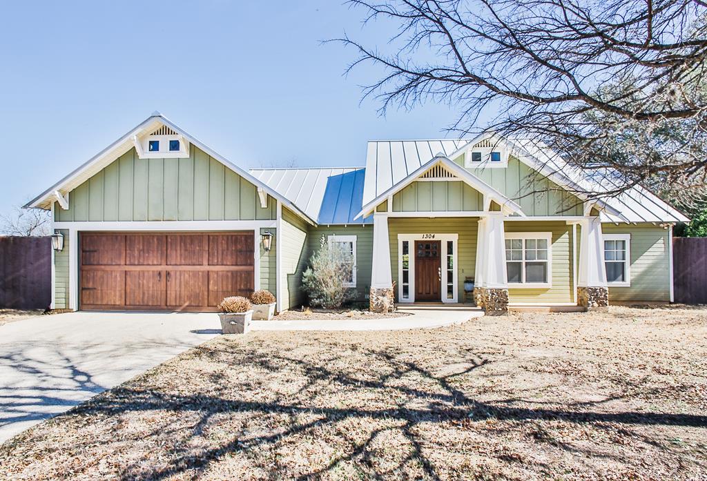 Sold by Savannah Sikes: 1304 Pike Lane, Fredericksburg TX