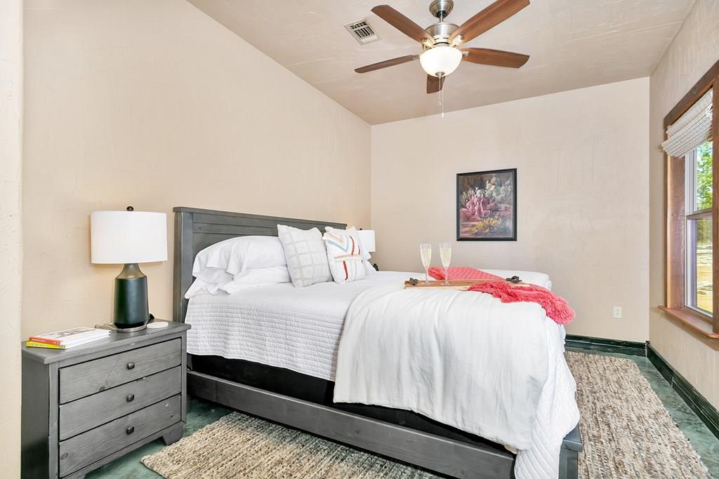 9848 W US Hwy 290 photo 12