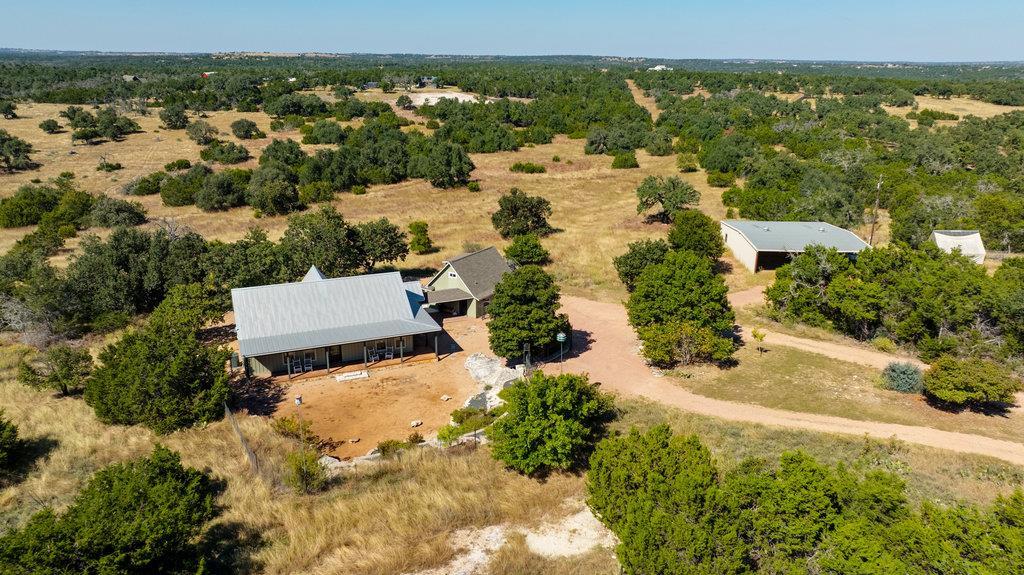 9848 W US Hwy 290 photo 3