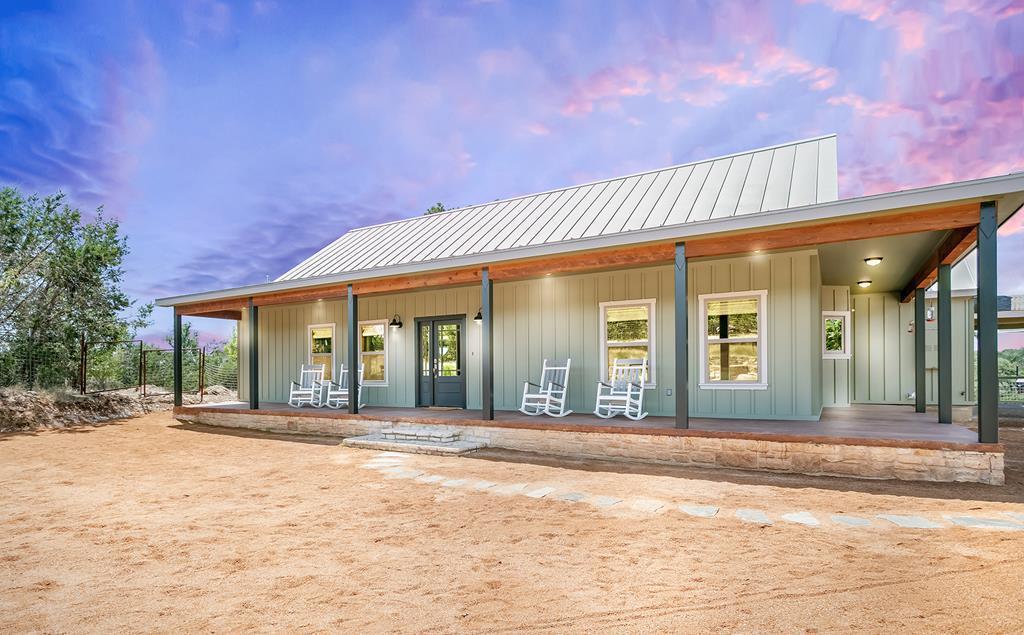 9848 W US Hwy 290 photo 4