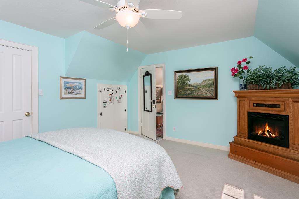 121 Winding Oak Dr photo 21