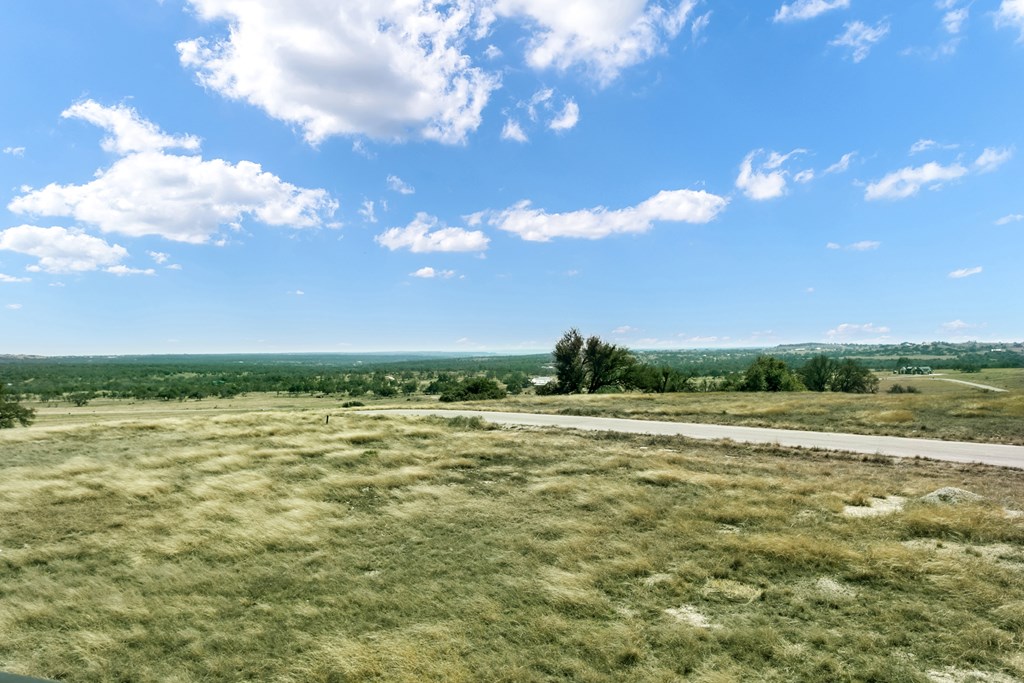 300 Junker Hill Dr photo 25