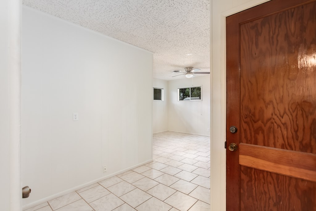 111 Beverly Dr photo 13