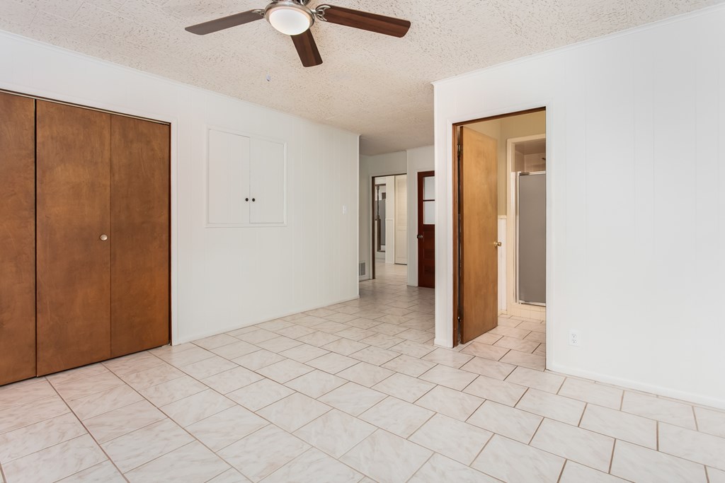 111 Beverly Dr photo 14