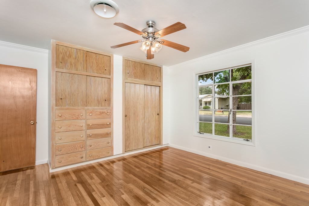 111 Beverly Dr photo 17