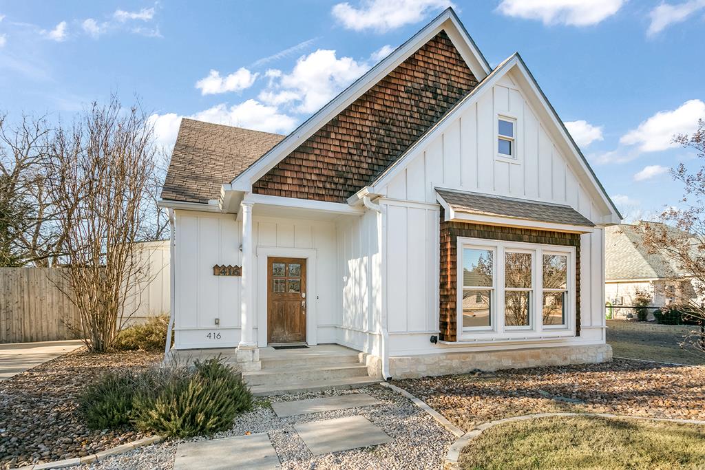 Sold by Savannah Sikes: 416 N Acorn St, Fredericksburg TX