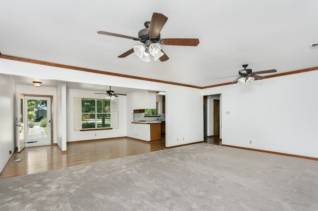 301 W Hackberry St photo 25