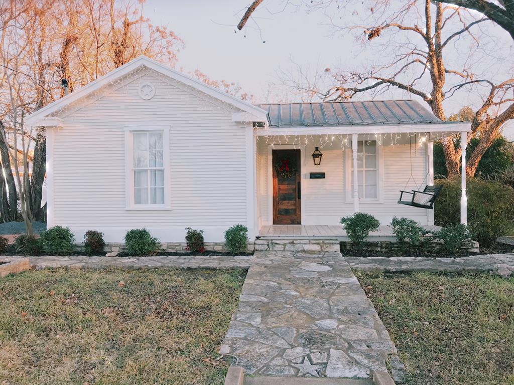 Sold by Savannah Sikes: 505 N Milam St, Fredericksburg TX