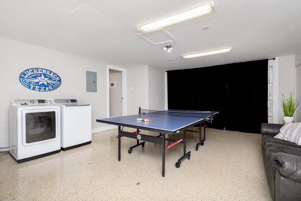 915 Bell St photo 15