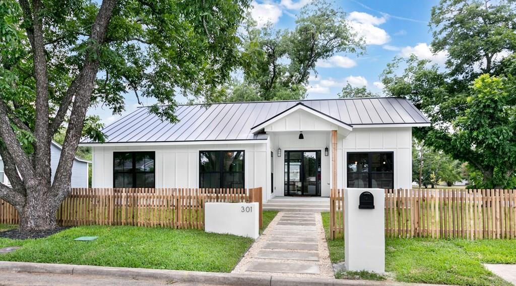 Sold by Savannah Sikes: 301 E Burbank St, Fredericksburg TX