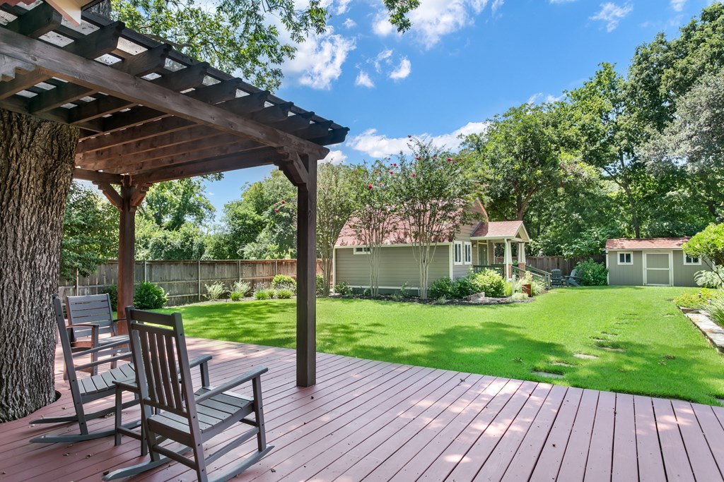 404 N Pecan St photo 18