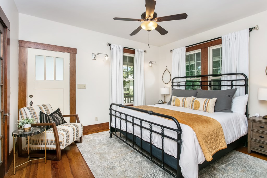 404 N Pecan St photo 5