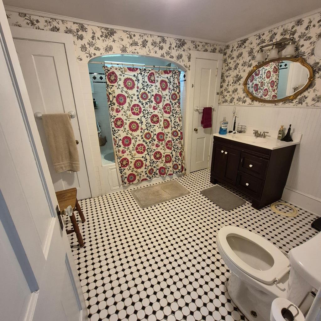 Huge bathroom for additional photo 14