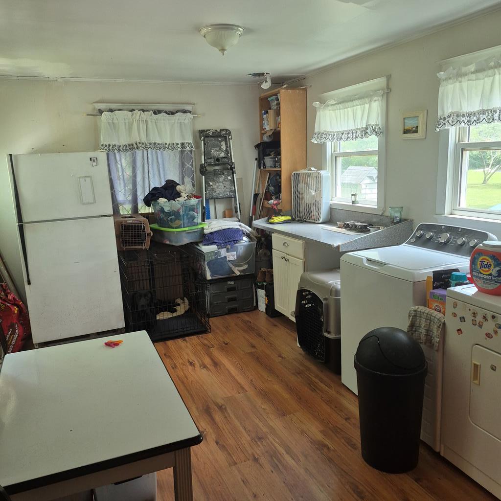 Back parlor for additional photo 9