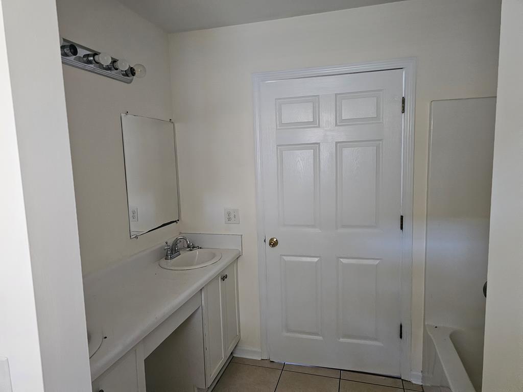 Slide for listing number 27614