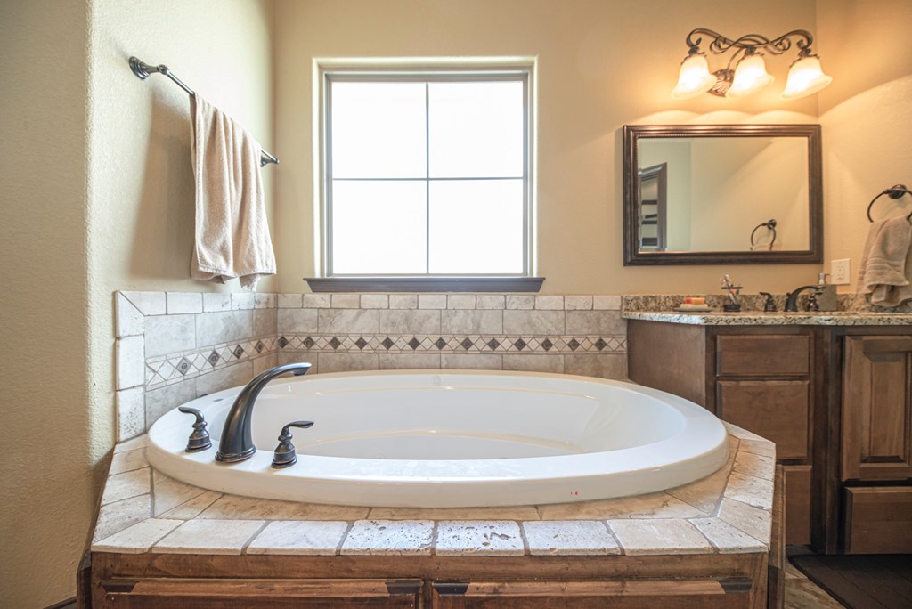 Slide for listing number 135070