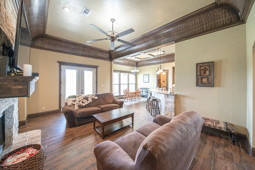 Slide for listing number 135070