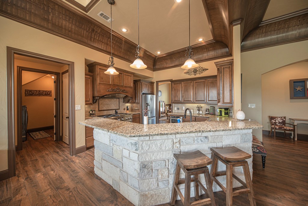 Slide for listing number 135070