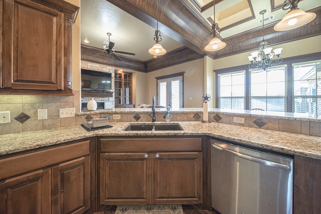 Slide for listing number 135070