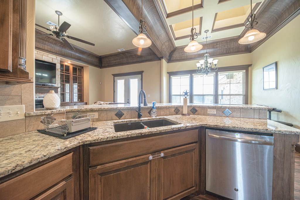 Slide for listing number 135070