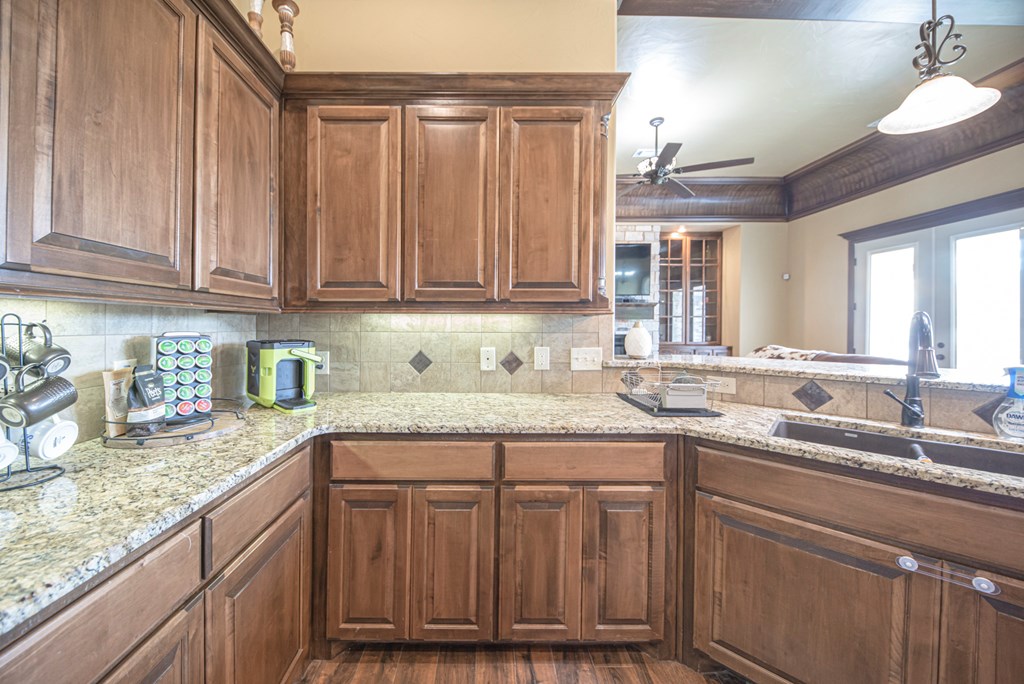 Slide for listing number 135070