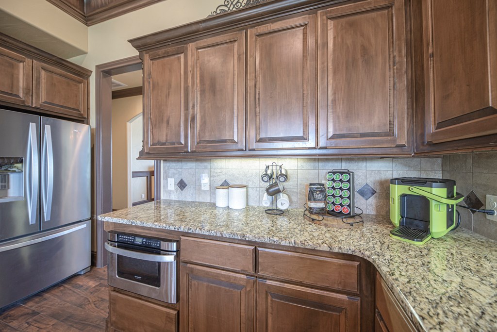 Slide for listing number 135070