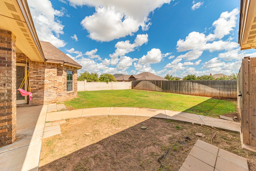 Slide for listing number 135070