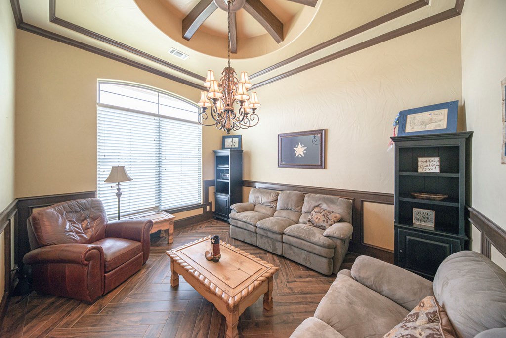 Slide for listing number 135070