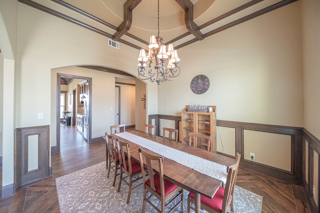 Slide for listing number 135070