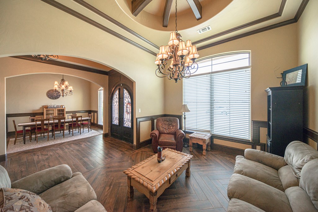 Slide for listing number 135070