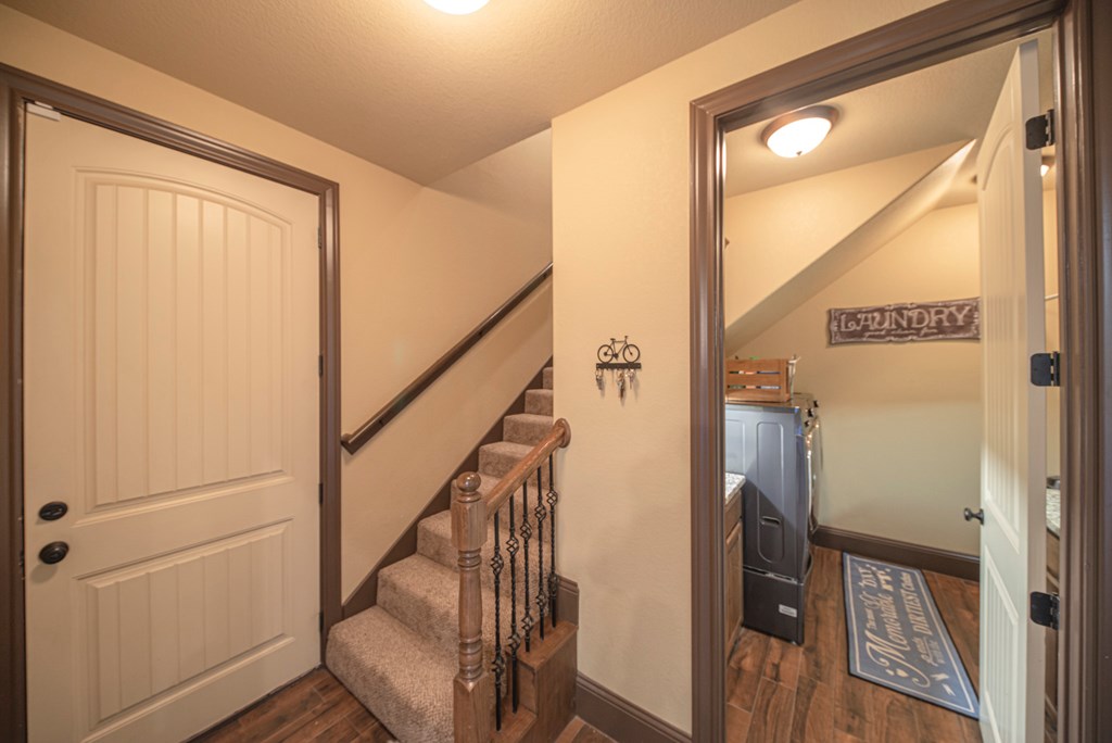 Slide for listing number 135070