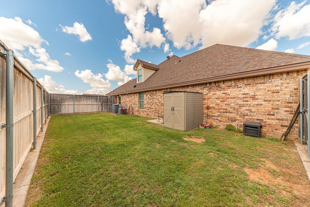 Slide for listing number 135070