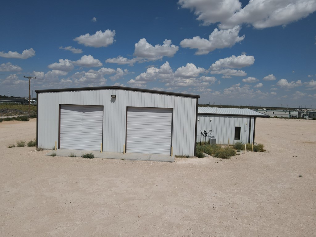 Slide for listing number 158990