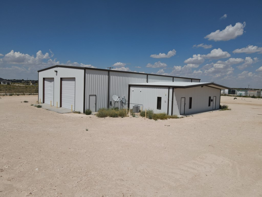 Slide for listing number 158990