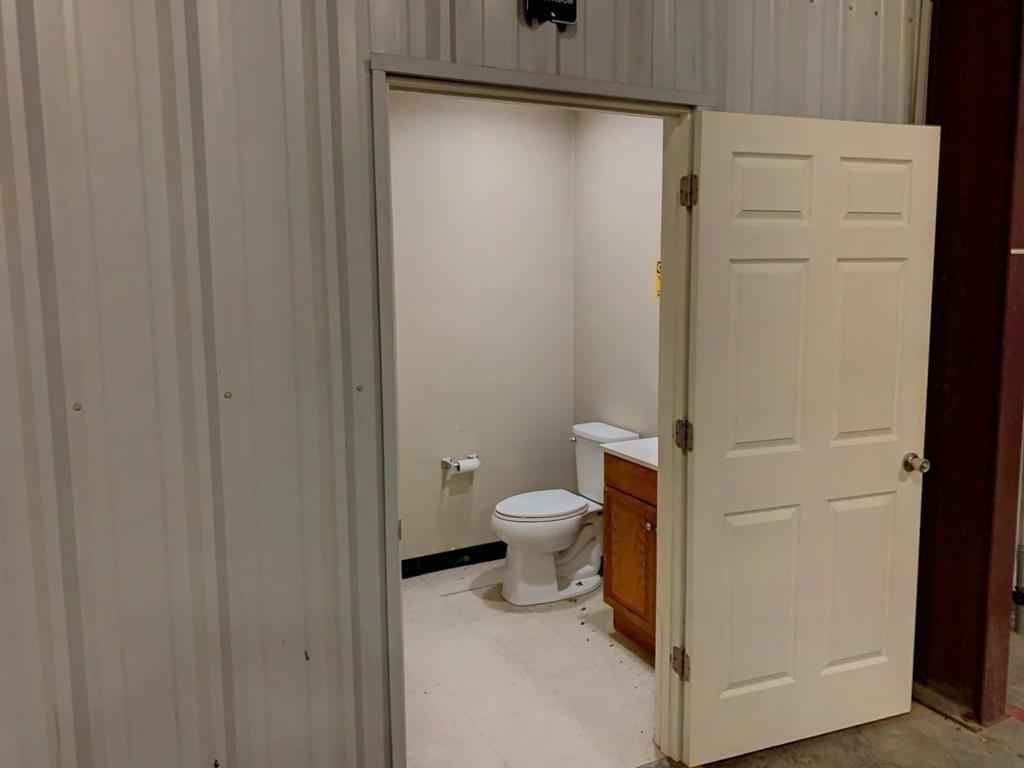 Slide for listing number 158990