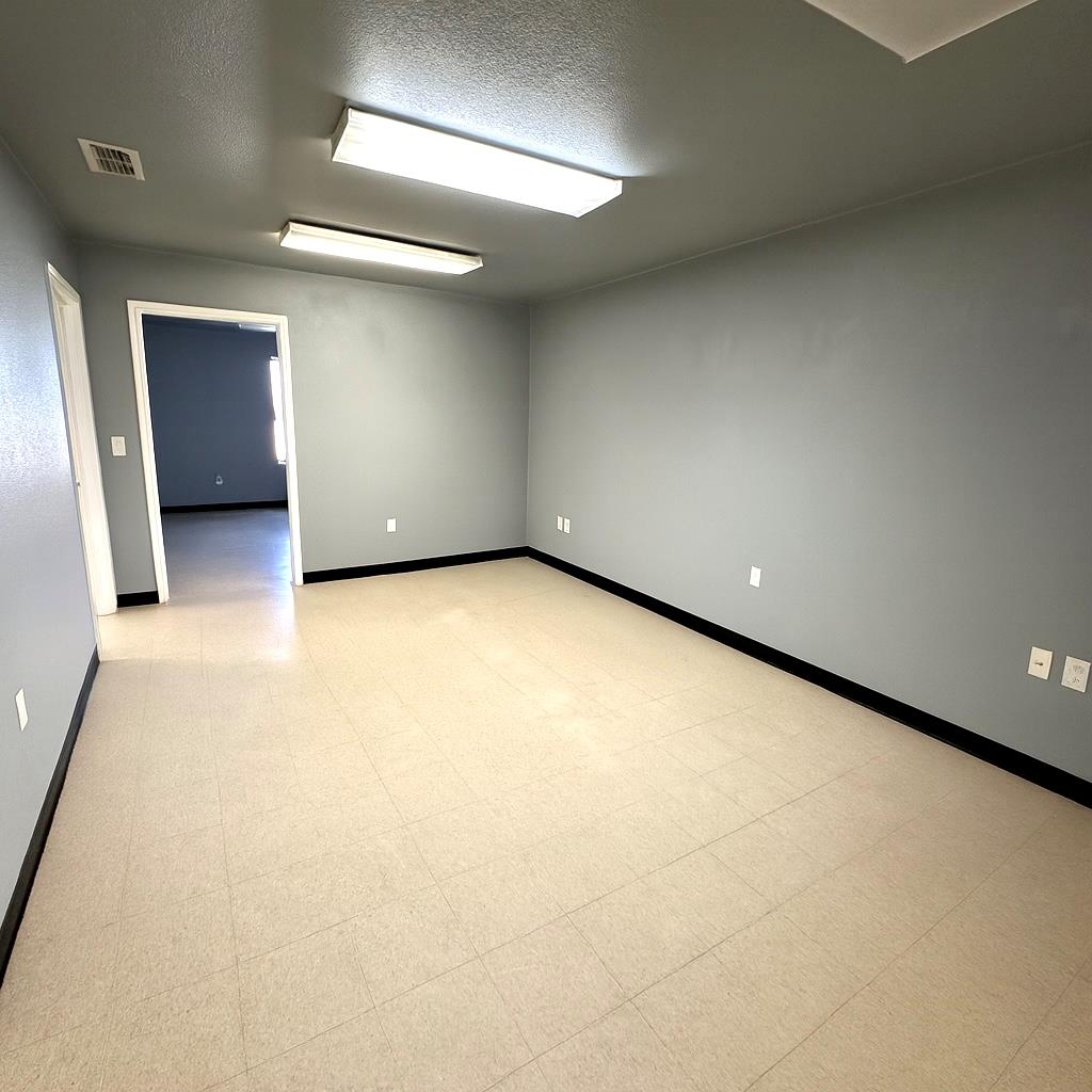 Slide for listing number 158990