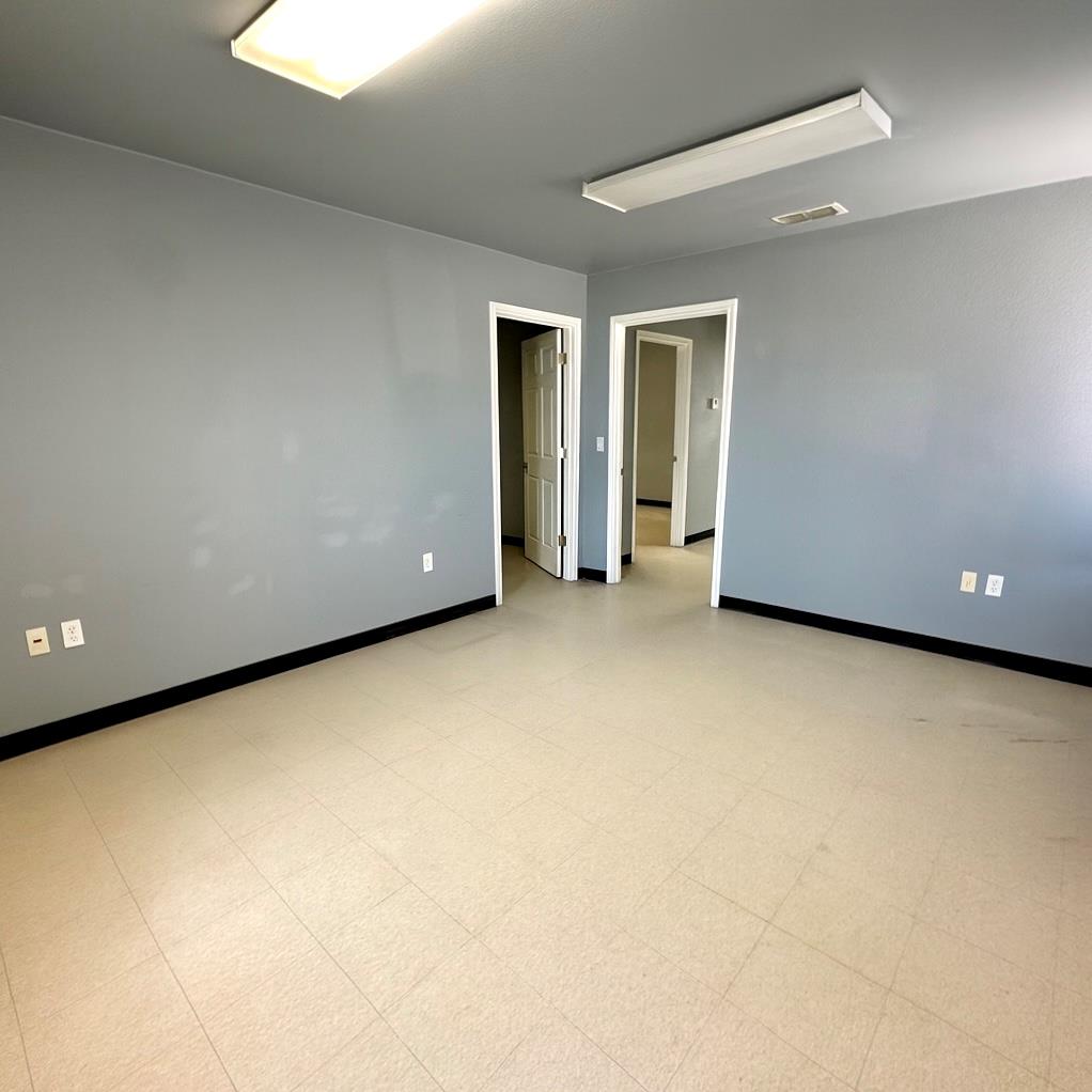 Slide for listing number 158990