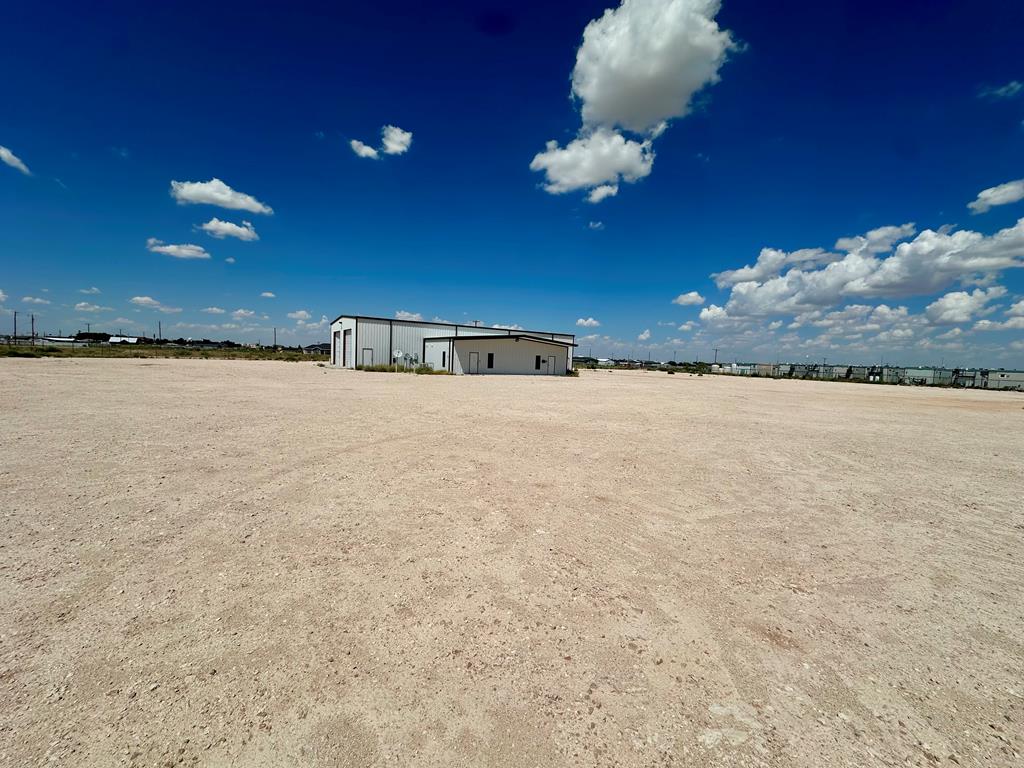 Slide for listing number 158990