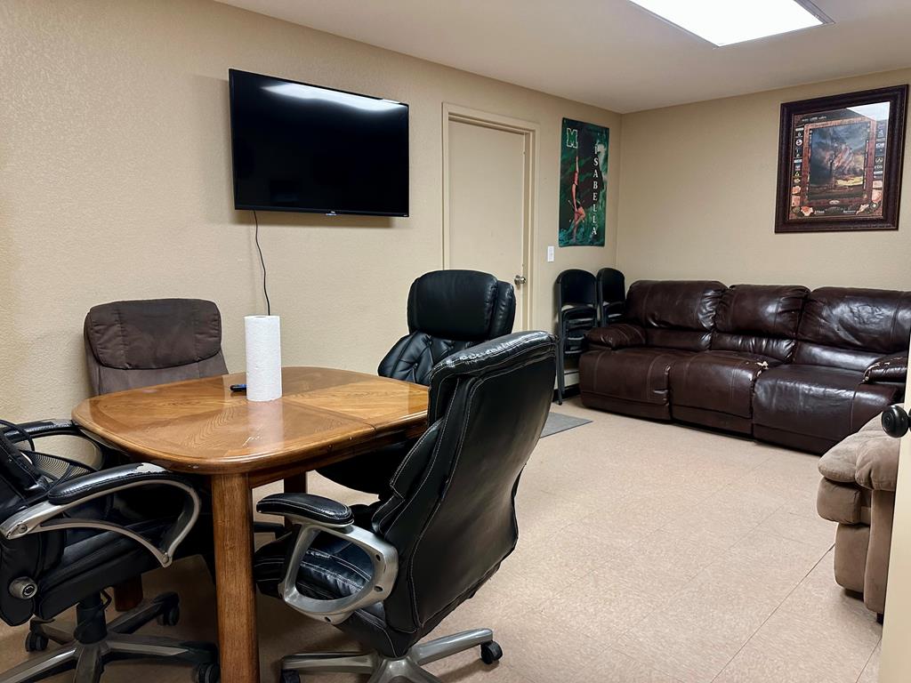 Slide for listing number 161200