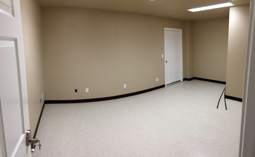 Slide for listing number 161200