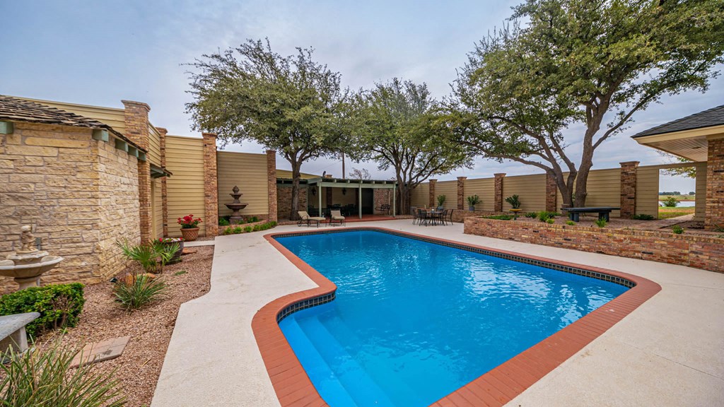 Slide for listing number 134441