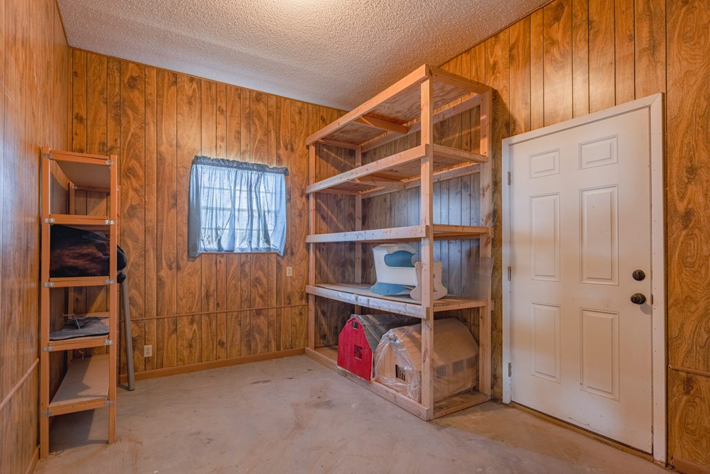 Slide for listing number 136594