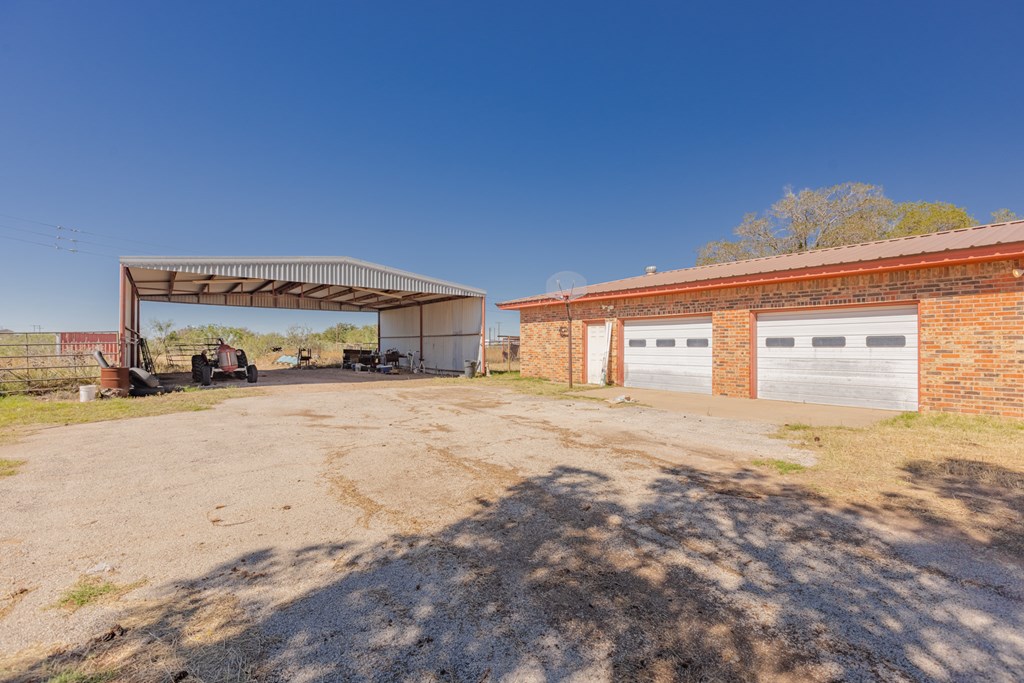 Slide for listing number 136594