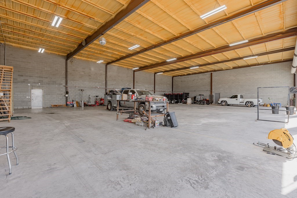 Slide for listing number 156235