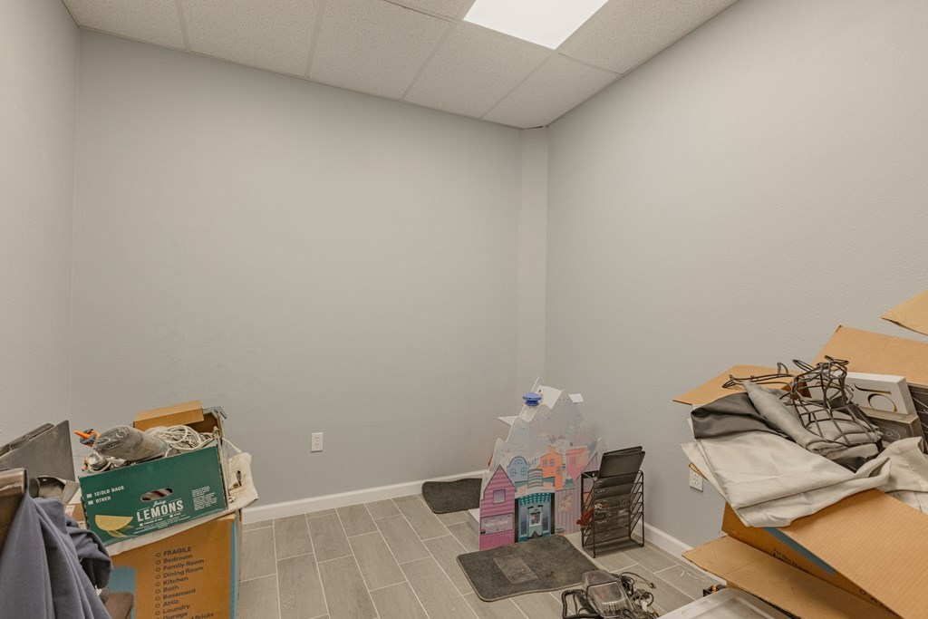 Slide for listing number 156235