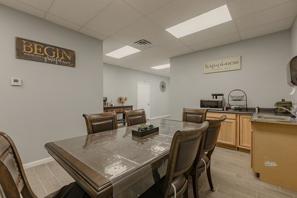 Slide for listing number 156235