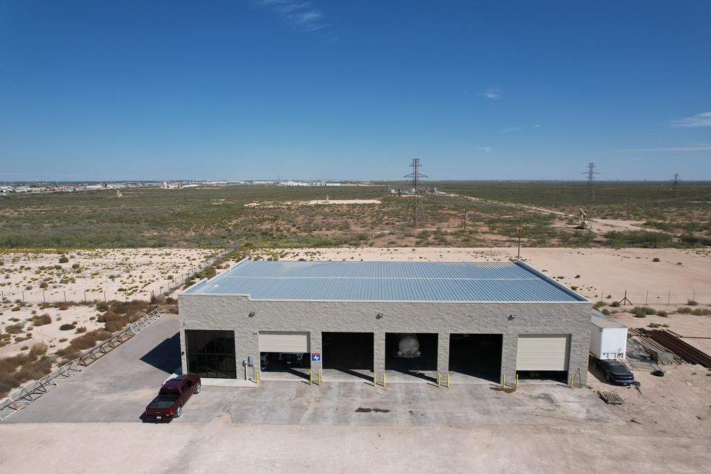 Slide for listing number 156235